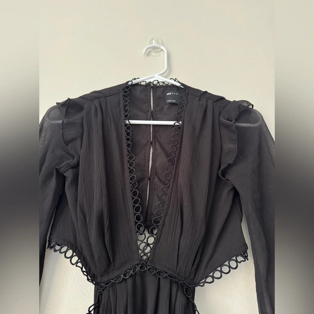 ASOS DESIGN mini dress with long sleeve and circle trim Sz 0 - Picture 8 of 12